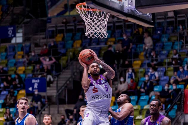easyCredit BBL, Fraport Skyliners vs. BG Göttingen, Frankfurt, Fraport Arena, 9.3.2022 Jeff Roberson (BG Göttingen 5), Fraport Skyliners vs. BG Göttingen, Frankfurt, Fraport Arena, 9.3.2022 Copyright: xBEAUTIFULxSPORTS Gawlikx