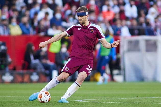 March 10, 2022, SEVILLA, SEVILLA, SPAIN: Tomas Soucek of West Ham in action during the UEFA Europa League round of 16 match between Sevilla FC and West Ham United at Ramon Sanchez-Pizjuan stadium on March 10, 2022, in Sevilla, Spain. SEVILLA SPAIN - ZUMAa181 20220310_zaa_a181_024 Copyright: xJoaquinxCorcherox