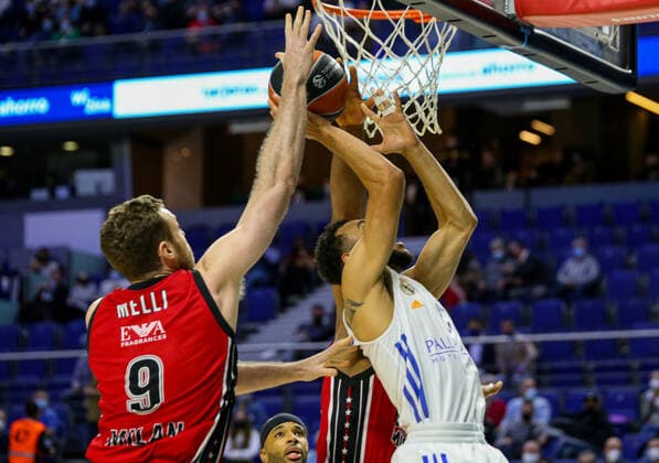 10th March 2022; Wizink Center; Madrid, Spain; Turkish Airlines Euroleague Basketball; Spain, Real Madrid vs AX Armani Exchange Milan; Nigel Williams-Goss (Madrid) and Nicolo Mellin (Milan) Madrid Spain Basketball Copyright: xAlbaxPachecox xAgenciaxLOFx