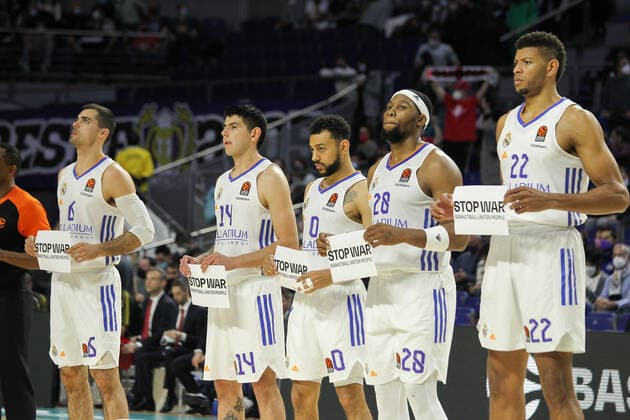 March 10, 2022, MADRID, MADRID, SPAIN: Alberto Abalde, ,Williams-Goss, Guerschon Yabusele and Walter Samuel Tavares da Veiga of Real Madrid look on during Turkish Airlines Euroleague basketball match between Real Madrid and Olimpia Milano at Wizink Center on March 10, 2022 in Madrid, Spain. MADRID SPAIN - ZUMAa181 20220310_zaa_a181_061 Copyright: xIrinaxR.xHipolitox