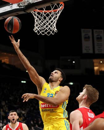 Johannes Thiemann, Thomas Walkup Basketball Euroleague EL Herren Saison 2021 2022 10.03.2022 ALBA Berlin vs. Olympiakos Piräus