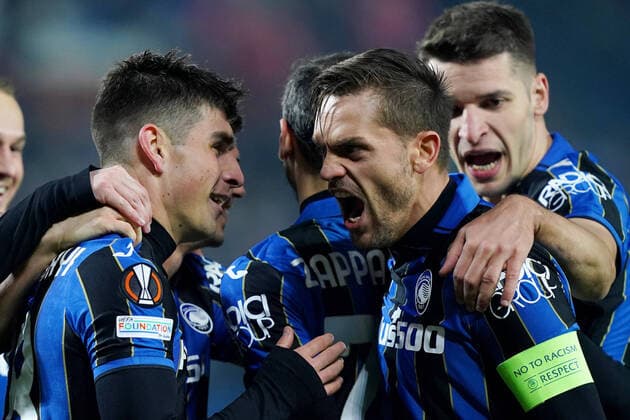 Photo Spada LaPresse March 10, 2022 - Bergamo ,Italy Soccer Atalanta vs Bayer Leverkusen - Europa League 2021 2022 In the photo :Rafael Toloi (Atalanta BC); Ruslan Malinovskyi (Atalanta BC);  Copyright: xSpada LaPressex