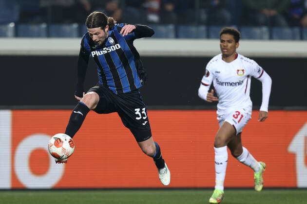 Mandatory Credit: Photo by Francesco Scaccianoce LiveMedia Shutterstock (12844052at) Hans Hateboer (Atalanta BC) in action football Europa League match Atalanta BC vs Bayer Leverkusen, Gewiss Stadium, Bergamo, Italy - 10 Mar 2022 football Europa League match Atalanta BC vs Bayer Leverkusen, Gewiss Stadium, Bergamo, Italy - 10 Mar 2022  Copyright: xFrancescoxScaccianoce LiveMedia Shutterstockx 12844052at