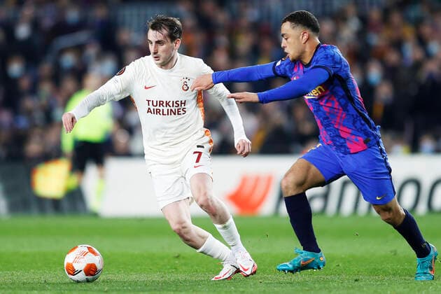 Kerem Akturkoglu (Galatasaray), Sergino Dest (Barcelona), MARCH 10, 2022 - Football Soccer : UEFA Europa League Round of 16 1st leg match between FC Barcelona, Barca 0-0 Galatasaray AS at the Camp Nou stadium in Barcelona, Spain. Noxthirdxpartyxsales  (182953482)