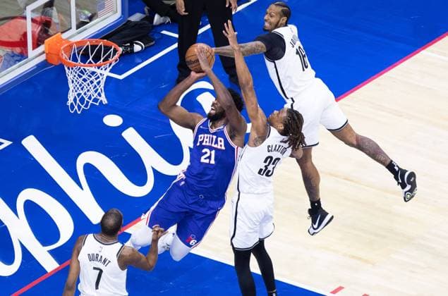 Philadelphia, Pennsylvania, United States of America, March 10th 2022: Joel Embiid (76ers 21)& xA
