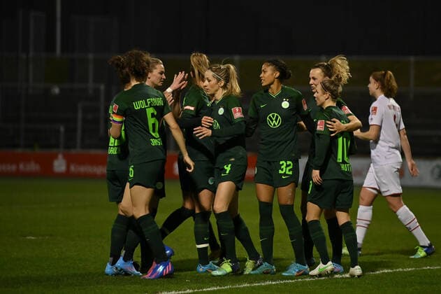 Jubel, Freuen, celebrate, happy, cheer , Goal Celebration VFL Wolfsburg 0:2, 11.03.2022, Köln (Deutschland), Fussball, Flyeralarm Frauen-Bundesliga, 1. FC Köln - VFL Wolfsburg