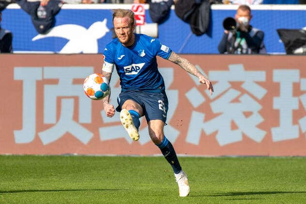 Kevin Vogt (TSG 1899 Hoffenheim). Deutschland, Sinsheim, 12.03.2022, Fussball, Bundesliga: TSG 1899 Hoffenheim vs FC Bayern München, Saison 2021 2022, 26. Spieltag, PreZero Arena Foto: A2 Bildagentur Peter Hartenfelser DFL DFB REGULATIONS PROHIBIT ANY USE OF PHOTOGRAPHS AS IMAGE SEQUENCES AND OR QUASI-VIDEO. *** Kevin Vogt TSG 1899 Hoffenheim Germany, Sinsheim, 12 03 2022, Football, Bundesliga TSG 1899 Hoffenheim vs FC Bayern Munich, Season 2021 2022, 26 Matchday, PreZero Arena Foto A2 Bildagentur Peter Hartenfelser DFL DFB REGULATIONS PROHIBIT ANY USE OF PHOTOGRAPHS AS IMAGE SEQUENCES AND OR QUASI VIDEO