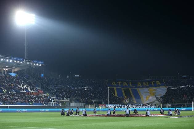 Atalanta v Bayer Leverkusen: Round of 16 Leg One - UEFA Europa League Atalanta BC fans unveil a tifo during the football Europa League match Atalanta BC vs Bayer Leverkusen on March 10, 2022 at the Gewiss Stadium in Bergamo, Italy Bergamo Italy  Copyright: xFrancescoxScaccianocex originalFilename:livemedia-atalanta220310_npWWl.jpg