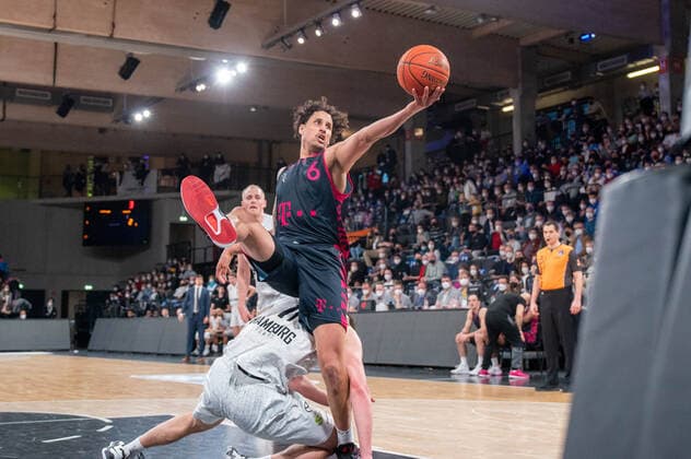 easyCredit Basketball Bundesliga, Hamburg Towers vs. Telekom Baskets Bonn, Hamburg, 29.10.2021 easyCredit Basketball Bundesliga, Hamburg Towers vs. Telekom Bskets Bonn, Michael Kessens ( 6 Telekom Baskets Bonn) Copyright: xBEAUTIFULxSPORTS Mohwinkelx