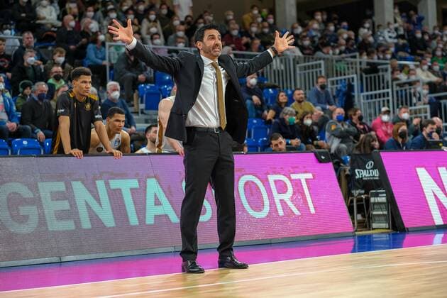 Jesus Ramirez (Basketball Loewen Braunschweig,Cheftrainer), MLP Academics Heidelberg vs. Basketball Loewen Braunschweig, Basketball, easyCredit Bundesliga, 25.Spieltag, Saison 2021 2022, 12.03.2022, MLP Academics Heidelberg vs. Basketball Loewen Braunschweig, Basketball, easyCredit Bundesliga, 25.Spieltag, Saison 2021 2022, 12.03.2022, Heidelberg Copyright: xEibner-Pressefotox EP_EER