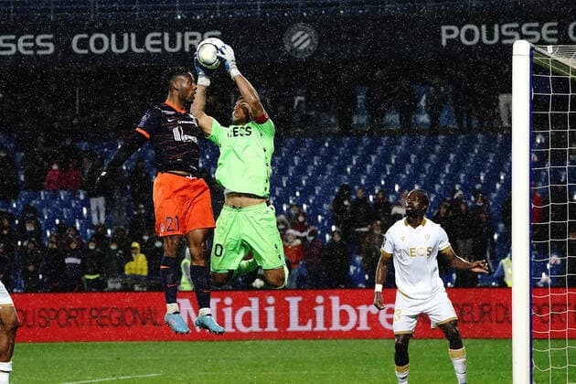 Walter Benitez (OGC Nice) - Elye Wahi (Montpellier FC) FOOTBALL : Montpellier vs OGC Nice - Ligue 1 Uber Eats - Montpellier - 12 03 2022 NorbertScanella Panoramic 