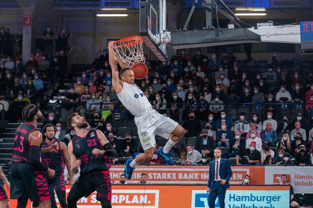 easyCredit Basketball Bundesliga, Hamburg Towers vs. Telekom Baskets Bonn, Hamburg, 29.10.2021 easyCredit Basketball Bundesliga, Hamburg Towers vs. Telekom Bskets Bonn, Jaylon Brown ( 0 Hamburg Towers) Copyright: xBEAUTIFULxSPORTS Mohwinkelx