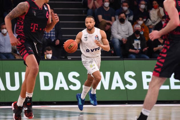 Basketball, Saison 2022, easyCredit BBL, Hamburg Towers (HAM) - Telekom Baskets Bonn (BON), edel-optics.de Arena, 12.03.2022, 25. Spieltag Jaylon Brown ( 0, HAM) (Nur zur redaktionellen Nutzung.) Hamburg edel-optics.de Arena, Kurt-Emmerich-Platz, Wilhelmsburger Inselpark Hamburg Deutschland