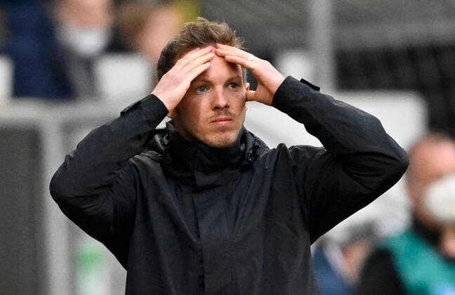 Trainer Coach Julian Nagelsmann FC Bayern Muenchen FCB am Spielfeldrand Gestik Geste Enttaeuschung enttaeuscht nach vergebener Torchance Gestik Geste TSG 1899 Hoffenheim vs FC Bayern Muenchen FCB 12.03.2022 DFL REGULATIONS PROHIBIT ANY USE OF PHOTOGRAPHS AS IMAGE SEQUENCES AND OR QUASI-VIDEO TSG 1899 Hoffenheim vs FC Bayern Muenchen FCB