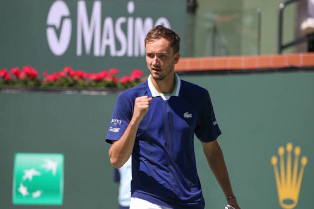 INDIAN WELLS, CA - MARCH 12: Daniil Medvedev reacts to a point during the BNP Paribas Open on March 12, 2022 at Indian Wells Tennis Garden in Indian Wells, CA. (Photo by George Walker Icon Sportswire) TENNIS: MAR 12 BNP Paribas Open Icon220312018