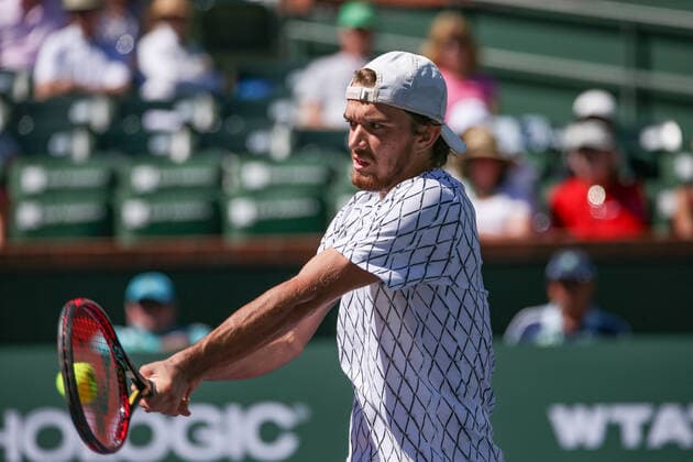 INDIAN WELLS, CA - MARCH 12: Tomas Machac (CZE) hits a backhand during the BNP Paribas Open on March 12, 2022 at Indian Wells Tennis Garden in Indian Wells, CA. (Photo by George Walker Icon Sportswire) TENNIS: MAR 12 BNP Paribas Open Icon220312019
