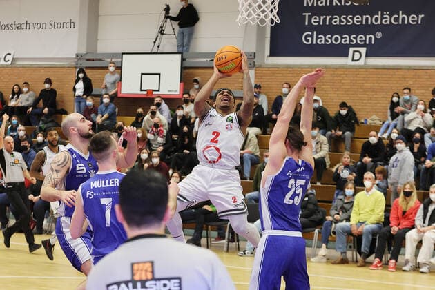 Rheinstars vs. Eintracht Stahnsdorf Rheinstars Köln vs. Eintracht Stahnsdorf, Basketball, BARMER 2. Basketball Bundesliga ProB, Vincent Golson (Rheinstars), 12.03.2022,