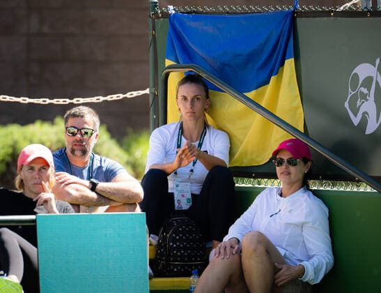 March 12, 2022, INDIAN WELS, CALIFORNIA, UNITED STATES: Lesia Tsurenko of Ukraine watches Marta Kostyuk during the second round of the 2022 BNP Paribas Open WTA, Tennis Damen 1000 tennis tournament INDIAN WELS UNITED STATES - ZUMAa181 20220312_zaa_a181_217 Copyright: xRobxPrangex