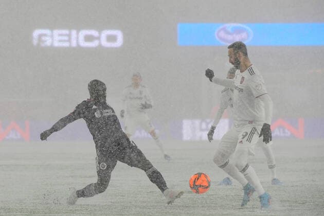 Sport Bilder des Tages March 12, 2022: New England Revolution midfielder Ema Boateng (11) plays the ball away from Real Salt Lake forward Justin Meram (9) during the MLS, Fussball Herren, USA match between Real Salt Lake and the New England Revolution held at Gillette Stadium in Foxborough Massachusetts. CSM Foxborough USA - ZUMAc04_ 20220312_zaf_c04_175 Copyright: xEricxCanhax