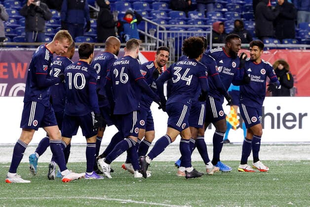 FOXBOROUGH, MA - MARCH 12: New England celebrates the goal from New England Revolution forward Jozy Altidore (14) during a match between the New England Revolution and Real Salt Lake on March 12, 2022, at Gillette Stadium in Foxborough, Massachusetts. (Photo by Fred Kfoury III Icon Sportswire) SOCCER: MAR 12 MLS, Fussball Herren, USA - Real Salt Lake at New England Revolution Icon482220312025