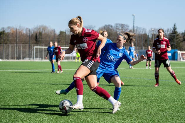 13.03.2022 - Fussball - Saison 2021 2022 - 2. Frauen - Fussball - Bundesliga - 16. Spieltag - 1. FC Nürnberg FCN ( Club ) - SV Meppen - ThHa - Kerstin Bogenschütz Bogenschuetz (8, 1. FC Nürnberg FCN ) Lisa Josten (10, SV Meppen )