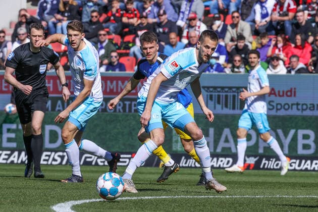 13.03.2022, Fussball, Saison 2021 2022, 2. Bundesliga, 26. Spieltag, FC Ingolstadt 04 - FC Schalke 04, Dominick Drexler (FC Schalke 04) Foto: Tim Rehbein RHR-FOTO Ingolstadt Audi Sportpark Bayern Deutschland xRHR-FOTO TRx