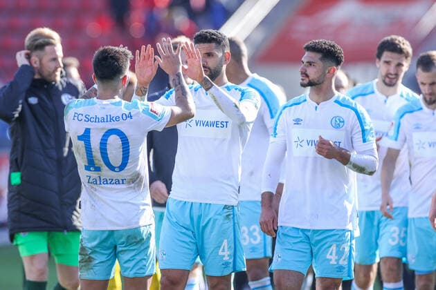 13.03.2022, Fussball, Saison 2021 2022, 2. Bundesliga, 26. Spieltag, FC Ingolstadt 04 - FC Schalke 04, v. l. Rodrigo Zalazar (FC Schalke 04), Victor Palsson (FC Schalke 04) Foto: Tim Rehbein RHR-FOTO Ingolstadt Audi Sportpark Bayern Deutschland xRHR-FOTO TRx