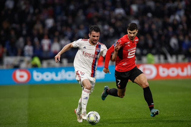 Leo Dubois (Olympique Lyonnais) vs Martin Terrier (Rennes) FOOTBALL : Olympique Lyonnais vs Stade Rennais - Ligue 1 Uberteat - 13 03 2022 AurelienMorissard Panoramic 