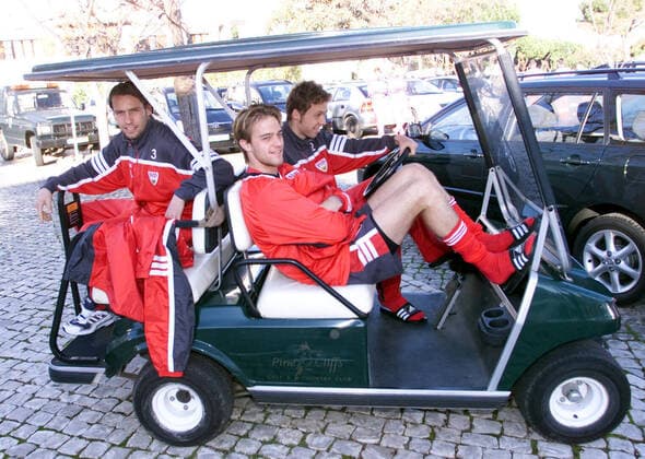 13.01.02 VfB Stuttgart Trainingslager Portugal 2002 Portugal, Albufeira, 13.01.2002, Fussball, Bundesliga, VfB Stuttgart Trainingslager Portugal 2002: v.l. Timo Wenzel, Timo Hildebrand, Andreas Hinkel. *** 13 01 02 VfB Stuttgart training camp Portugal 2002 Portugal, Albufeira, 13 01 2002, Football, Bundesliga, VfB Stuttgart training camp Portugal 2002 f l Timo Wenzel, Timo Hildebrand, Andreas Hinkel