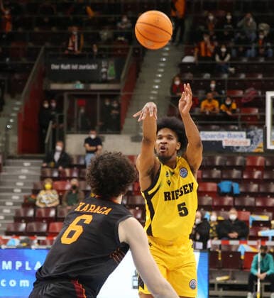 Rawle Alkins (Riesen) . MHP Riesen Ludwigsburg vs. Galatasaray Nef. Basketball-Champions League 2021-2022. Ludwigsburg , GER, 14.03.2022,
