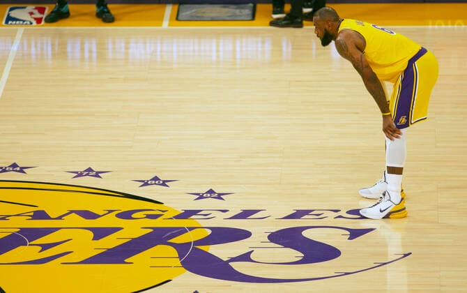 LeBron James of the Los Angeles Lakers in action against the Toronto Raptors, today, during an NBA, Basketball Herren, USA game played at the Crypto Arena, in Los Angeles. Angeles, USA, 14 March 2022. Los Angeles Lakers vs Toronto Raptors !ACHTUNG: NUR REDAKTIONELLE NUTZUNG!  Copyright: xArmandoxArorizox AME3409 20220315-cb64a5b73aba115080251d53121aed5721ea2298