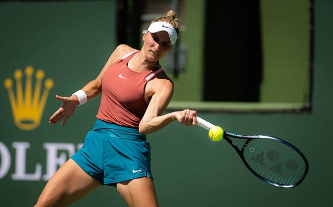 March 14, 2022, INDIAN WELLS, CALIFORNIA, UNITED STATES: Marketa Vondrousova of the Czech Republic in action during the third round of the 2022 BNP Paribas Open WTA, Tennis Damen 1000 tennis tournament against Anett Kontaveit of Estonia INDIAN WELLS UNITED STATES - ZUMAa181 20220314_zaa_a181_025 Copyright: xRobxPrangex