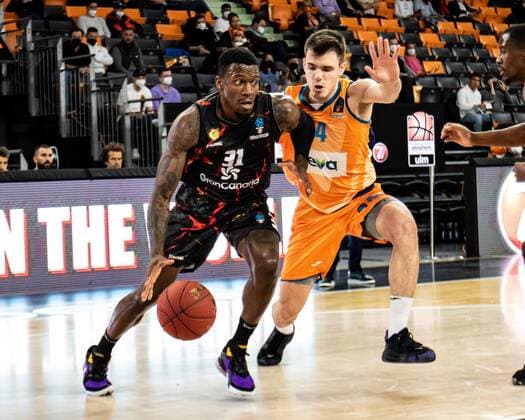 Dylan Ennis (CB Gran Canaria, 31), Fedor Zugic (Ratiopharm Ulm 44) GER, Ratiopharm Ulm vs. Gran Canaria, 7DAYS Eurocup Basketball, 15.Spieltag, 15.03.2022 Ratiopharm Ulm vs. Gran Canaria, 7 Days Eurocup Basketball, 15.Spieltag Neu-Ulm Copyright: xEibner-Pressefoto RogerxBuerkex EP_EER