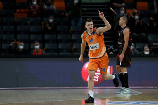 15.03.2022, Neu Ulm, Deutschland, ratiopharm Arena, ratiopharm ulm vs. Gran Canaria - Basketball 7 Days EuroCup, Fedor Zugic (ratiopharm ulm) gestikuliert (Foto H. Langer) Neu Ulm ratiopharm Arena Bayern Deutschland