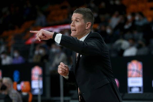 15.03.2022, Neu Ulm, Deutschland, ratiopharm Arena, ratiopharm ulm vs. Gran Canaria - Basketball 7 Days EuroCup, Head Coach Jaka Lakovic (ratiopharm ulm) gestikuliert (Foto H. Langer) Neu Ulm ratiopharm Arena Bayern Deutschland