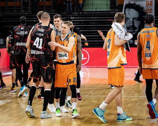 Sport Bilder des Tages Gran Canaria siegt mit 94:93 Endstand gegen Ratiopharm Ulm. Entaeuschte Ulmer Ratiopharm Ulm vs. Gran Canaria, 7DAYS Eurocup Basketball, 15.Spieltag, 15.03.2022 Ratiopharm Ulm vs. Gran Canaria, 7 Days Eurocup Basketball, 15.Spieltag Neu-Ulm Copyright: xEibner-Pressefoto RogerxBuerkex EP_EER