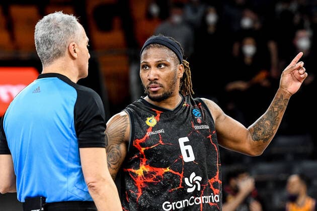 GER, EuroCup, ratiopharm Ulm vs Herbalife Gran Canaria 15.03.2022, ratiopharm arena, Neu-Ulm, GER, EuroCup, ratiopharm Ulm vs Herbalife Gran Canaria, im Bild Andrew Albicy (Gran Canaria, 6)