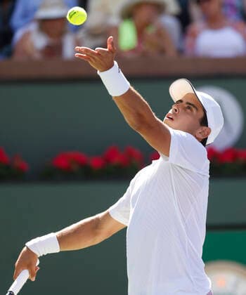 March 15, 2022 Jaume Munar of Spain serves against Taylor Fritz during the 2022 BNP Paribas Open at Indian Wells Tennis Garden in Indian Wells, California. Mandatory Photo Credit: CSM. Indian Wells United States of America - ZUMAc04_ 20220315_zaf_c04_058 Copyright: xCharlesxBausx