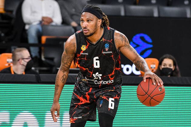 GER, EuroCup, ratiopharm Ulm vs Herbalife Gran Canaria 15.03.2022, ratiopharm arena, Neu-Ulm, GER, EuroCup, ratiopharm Ulm vs Herbalife Gran Canaria, im Bild Andrew Albicy (Gran Canaria, 6)