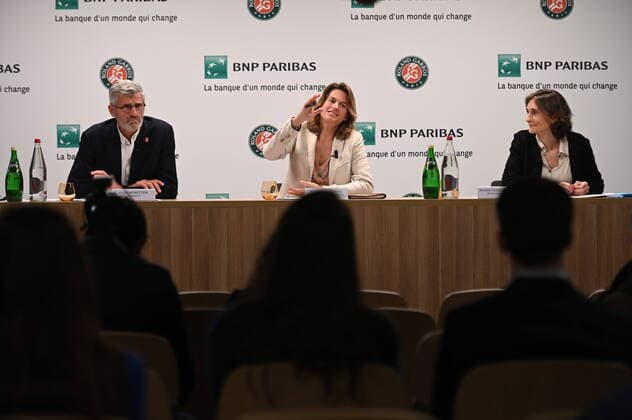 Amelie Mauresmo, Gilles Moretton, Amelie Oudea-Castera, Roland-Garros 2022, Conference de Presse TENNIS : Conference de presse - Roland Garros - 16 03 2022 FFT Panoramic 