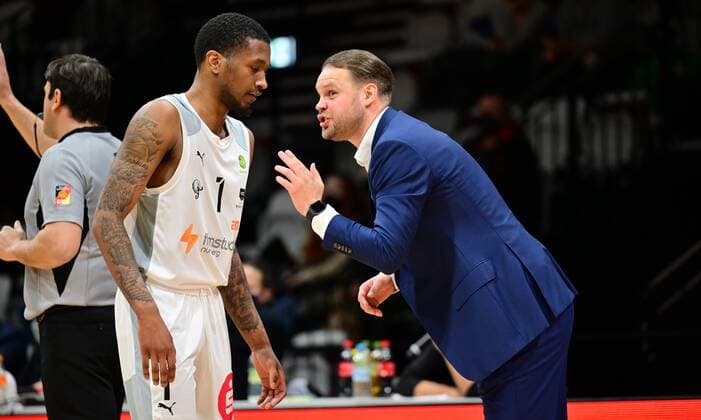 16.03.2022 - Basketball - Saison 2021 2022 - 2. Bundesliga Pro-A - 21. Spieltag: Nürnberg Falcons Basketball Club NBC - Phoenix Hagen - - Dupree Mc Brayer (1, Nürnberg Falcons BC NBC ) Vytautas Buzas ( Trainer Headcoach Nürnberg Falcons BC NBC )