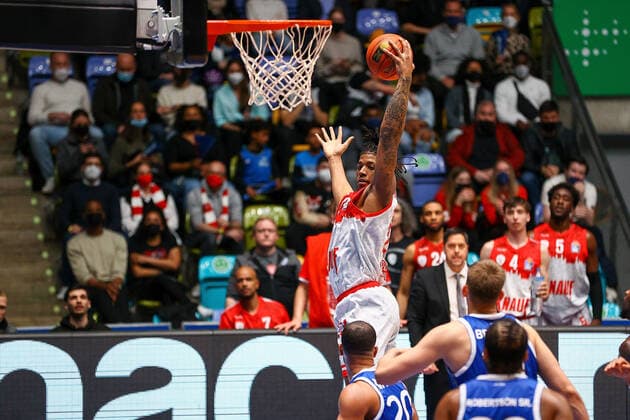 Sport Bilder des Tages Frankfurt 16.03.2022 xjfx Basketball BBL Bundesliga, Fraport Frankfurt Skyliners - s.Oliver Würzburg emspor, emonline v.l., Desi Rodriguez (s.Oliver Würzburg ) Copyright: JoaquimxFerreira