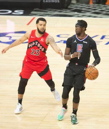 Reggies Jackson (R) of the Los Angeles Clippers disputes the ball with Fred VanVleet of the Toronto Raptors, today, during an NBA, Basketball Herren, USA game played at the Crypto.com Arena, in Los Angeles, USA, 16 March 2022. Los Angeles Clippers vs. Toronto Raptors !ACHTUNG: NUR REDAKTIONELLE NUTZUNG!  Copyright: xArmandoxArorizox AME3860 20220317-16b84e17b0fa7a6b6635b5c811ab0dccb799d57d