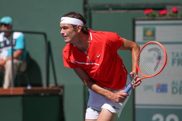 INDIAN WELLS, CA - MARCH 16: Taylor Fritz (USA) serves during the BNP Paribas Open on March 16, 2022 at Indian Wells Tennis Garden in Indian Wells, CA. (Photo by George Walker Icon Sportswire) TENNIS: MAR 16 BNP Paribas Open Icon220316019