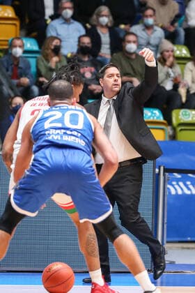 Filipovski Sasa,(HC s. Oliver Wuerzburg), , GER,Basketball, BBL, Fraport Skyliners gegen Niners Chemnitz,27.12.2021, Frankfurt Copyright: xEibner-Pressefoto UlrichxScherbax EP_usm