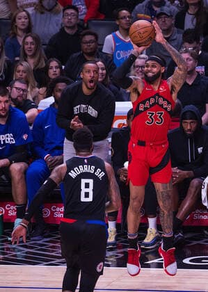 March 16, 2022, Los Angeles, California, USA: Gary Trent Jr. 33 of the Toronto Raptors shoots the ball during their NBA, Basketball Herren, USA game against the Los Angeles Clippers on Wednesday March 16, 2022 at the Crypto.com Arena in Los Angeles, California. Clippers lose to Raptors, 100-103. ARIANA RUIZ PI Los Angeles USA - ZUMAp124 20220316_zaa_p124_015 Copyright: xArianaxRuizx