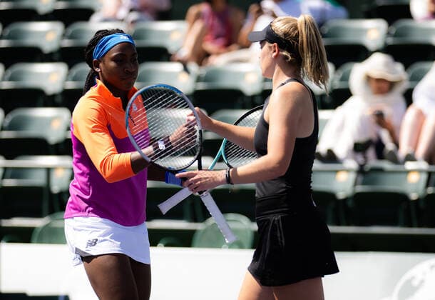 March 16, 2022, INDIAN WELS, CALIFORNIA, UNITED STATES: Cori Gauff of the United States & Catherine McNally of the United States playing doubles at the 2022 BNP Paribas Open WTA, Tennis Damen 1000 tennis tournament INDIAN WELS UNITED STATES - ZUMAa181 20220316_zaa_a181_003 Copyright: xRobxPrangex