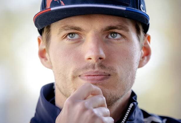 SAKHIR - Max Verstappen talks to the press ahead of the Bahrain F1 Grand Prix at the Bahrain International Circuit. ANP ROBIN VAN LONKHUIJSEN F1 Grand Prix of Bahrain 2022 xVIxANPxSportx xxANPxIVx