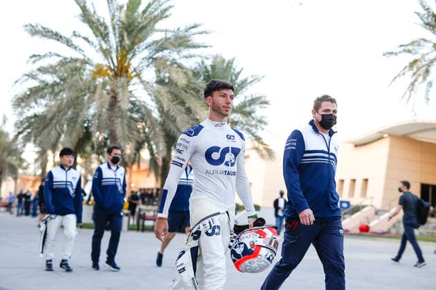 10 Pierre Gasly (FRA, Scuderia AlphaTauri), F1 Grand Prix of Bahrain at Bahrain International Circuit on March 17, 2022 in Sakhir, Bahrain. (Photo by HOCH ZWEI) Sakhir Bahrain