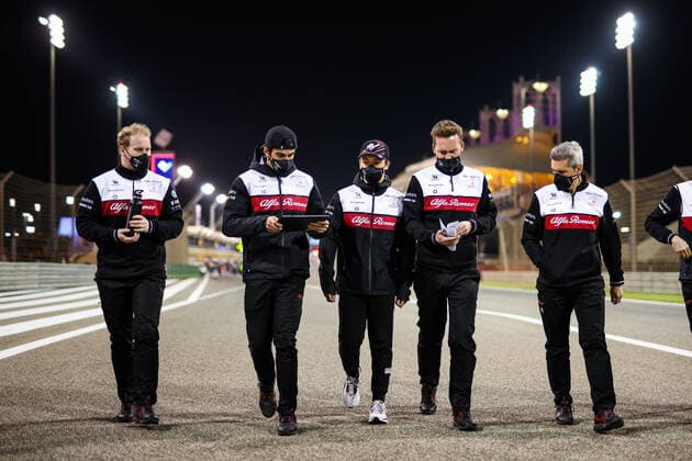 ZHOU Guanyu (chi), Alfa Romeo F1 Team ORLEN C42, portrait during the Formula 1 Gulf Air Bahrain Grand Prix 2022, 1st round of the 2022 FIA Formula One World Championship, WM, Weltmeisterschaft on the Bahrain International Circuit, from March 18 to 20, 2022 in Sakhir, Bahrain - F1 - BAHRAIN GRAND PRIX 2022 DPPI Panoramic  20220317_G00D5415